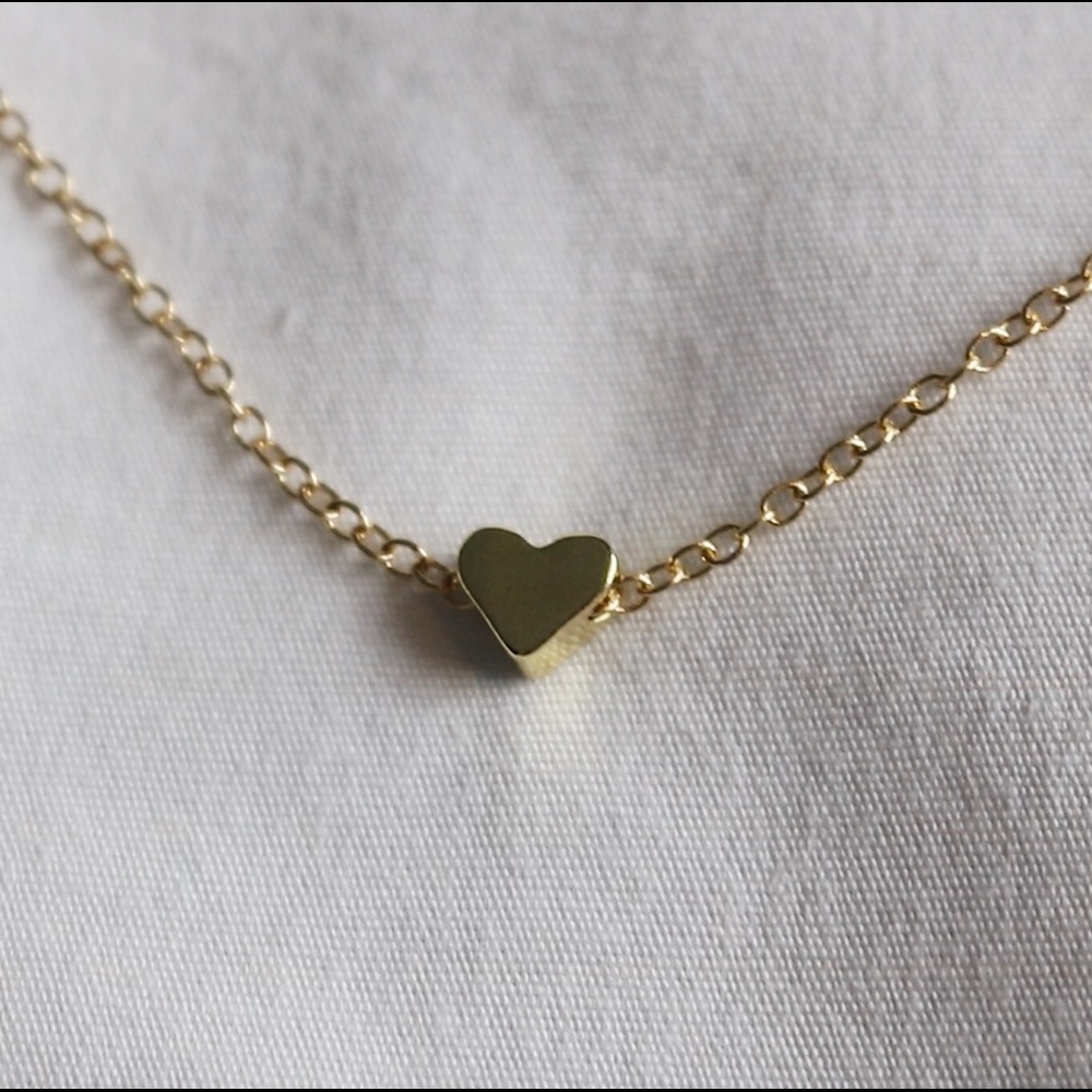 Dainty Heart Pendant Necklace - Picture 5 of 6
